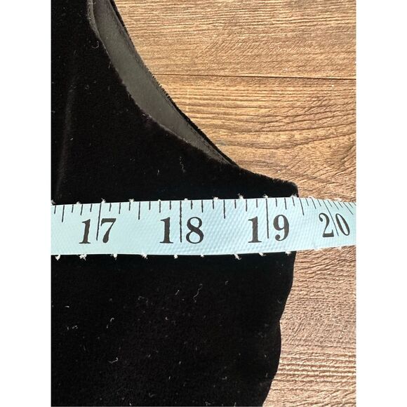 Vintage Ann Taylor Petites velvet vest with buttons, size 12P - Picture 6 of 7